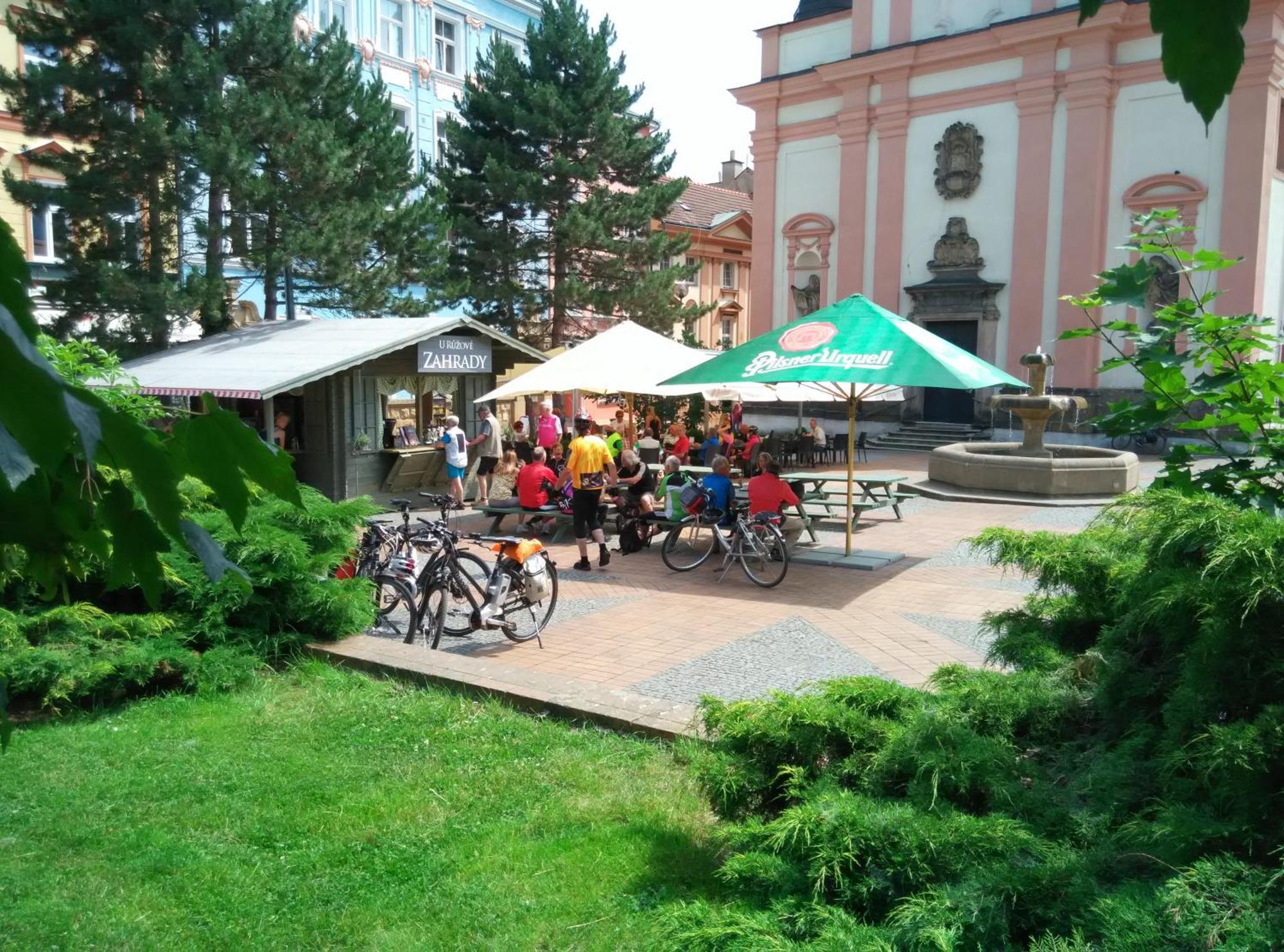 Apartments Rose Garden Decin Extérieur photo